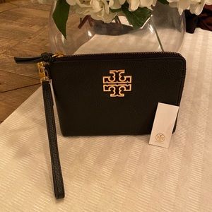 NWT Tory Burch Britten Black Leather Pouch Wristlet